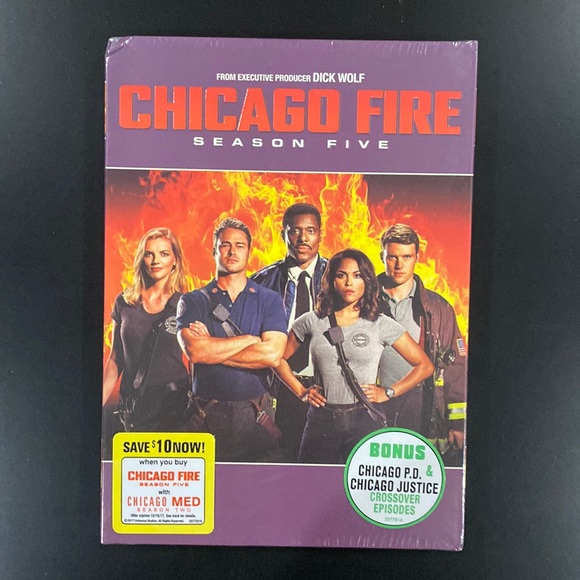 NEW: Chicago Fire - The Complete Fifth Season - Picture 1 of 3